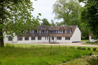 Priory Coach House - 8