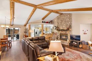 Castle Glen Gem #2220 - 4