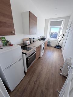 Apartment 4- 216 high street - 4