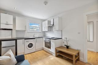Modern 1-Bed Flat Steps To Brixton Tube - 5