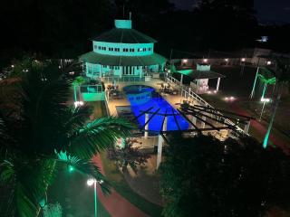 C160 Apartamento de 2 suítes com piscina na praia Cachoeira - 4