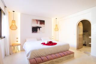 Refined studio in the city center! - 6