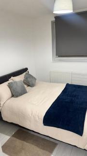 Modern 1-Bed Flat in Crystal Palace Sydenham - 0