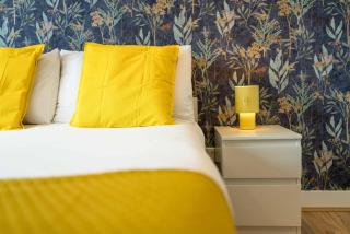 Family-Friendly 3-Bed House with Huge Garden - 1