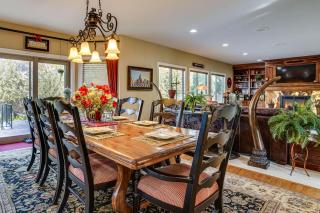 Elegant 6,300-Sq-Ft Family Home with Hot Tub in Orem - 4