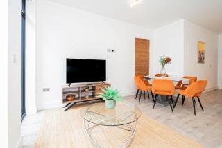 Elegant 2 Beds, 2 Baths Flat with Private Terrace, High-End Finishes and Chic Furnishings - 8