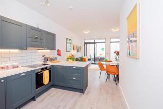 Elegant 2 Beds, 2 Baths Flat with Private Terrace, High-End Finishes and Chic Furnishings - 7