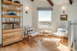 Walk to Ocean Luxe Family Home in Half Moon Bay! - 2