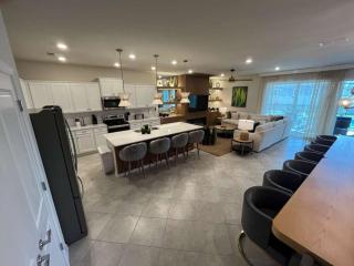 10 Bedrooms 8 Bathrooms Windsor Cay 16179Cc - 0