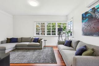 Spacious 3-Bed Home in Morningside with Backyard - 0