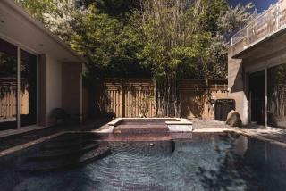 Contra House -Luxury Home With Pool - 9