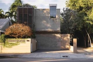 Contra House -Luxury Home With Pool - 8