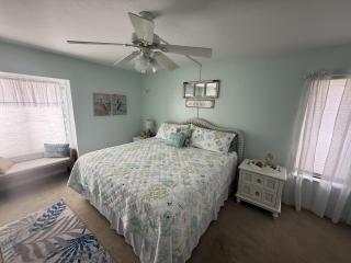 Relax at Tamarind – 2BR End Unit by Beach & Bay - 1