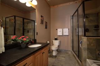 Palisades Lodge Suite 307 - 3