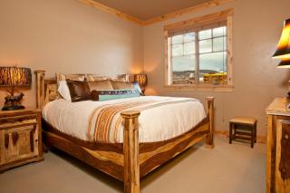 Palisades Lodge Suite 206 - 6