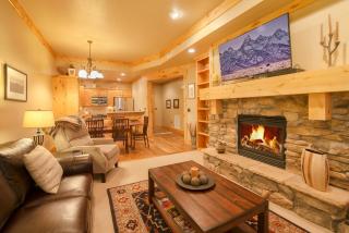 Palisades Lodge Suite 207 - 7