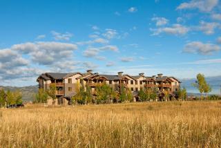 Palisades Lodge Suite 207 - 1