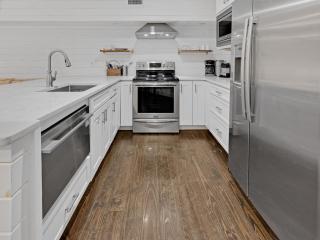 The Night Cap by 30A Escapes - 5