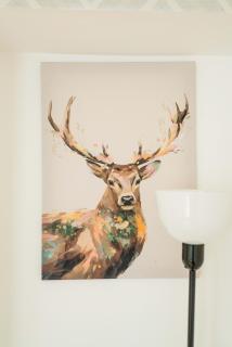 Stylish 2-Bed Flat with Sofa Bed - 2