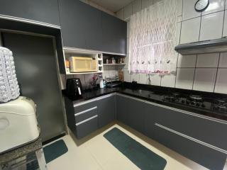 Casa espaçosa e acessível perto da GreenZone - 2