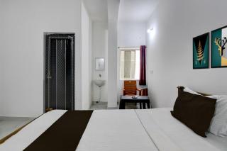 Hotel O Shree Guest House - 1