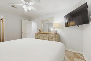 Coral Reef Club #4 - 2