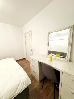 NaVA Apartments - City view 2 Bdr Apartment - 3