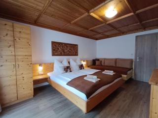 Appartement Catrin mit Sauna und E-Ladestation im Ski- und Wandergebiet Hochzillertal - 0