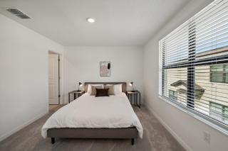 Sunny Escape Fresh, Modern Townhome Near Beaches - 1