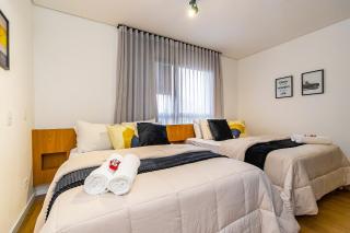 Studio com 2 Camas de Casal e Garagem - EIX0705 - 0