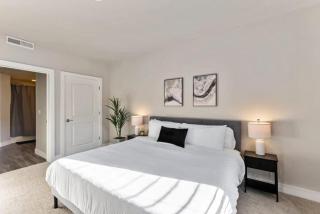 1min Delta - Salt Palace - King Bed - Gym - Parking - 8