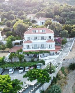 Nafsika Sea View Apartments - 7