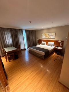 Flat com Vista Panorâmica -15- na Barra da Tijuca - Estacionamento Gratuito - Frigobar - Ar condicionado - Piscina - Academia - Balsa para Praia Grátis - Varanda - Vista Parcial Mar e Lagoa - 7