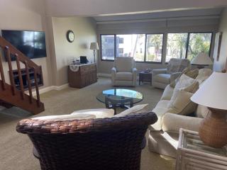 Tamarind 2BR+Loft - Bay Views & Sun Deck - 0