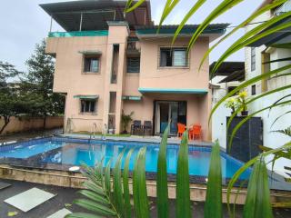 Golden Maple Villa - 1