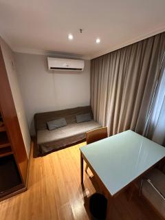 Flat com Vista Panorâmica -15- na Barra da Tijuca - Estacionamento Gratuito - Frigobar - Ar condicionado - Piscina - Academia - Balsa para Praia Grátis - Varanda - Vista Parcial Mar e Lagoa - 6