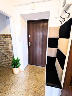 2-rm. Skyline view. Center. - 3