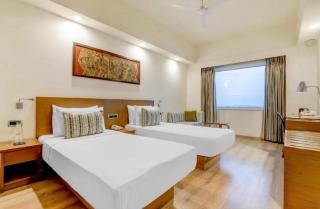 Hotel Red Plaza -Near Delhi Airport & Free Airport Drop - 7