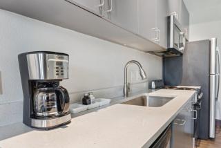 Hip Hideaway Central & Stylish No 206 - 5