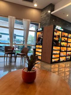 Flat com Vista Panorâmica -15- na Barra da Tijuca - Estacionamento Gratuito - Frigobar - Ar condicionado - Piscina - Academia - Balsa para Praia Grátis - Varanda - Vista Parcial Mar e Lagoa - 5