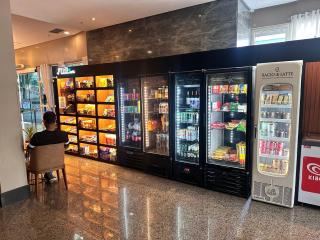 Flat com Vista Panorâmica -15- na Barra da Tijuca - Estacionamento Gratuito - Frigobar - Ar condicionado - Piscina - Academia - Balsa para Praia Grátis - Varanda - Vista Parcial Mar e Lagoa - 2