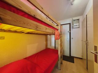 Studio lumineux au centre de Samoëns, vue sur Le Criou - FR-1-624-52 - 3