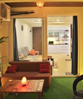 Luxury Pool view Apartment w Jacuzzi by Mirabella - 6