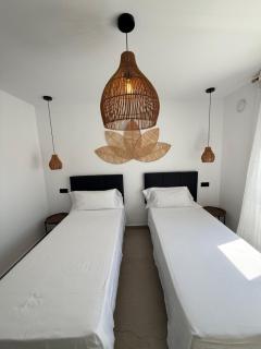 Villa Jupiter by Albir Proper Properties - 9