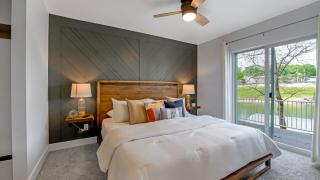 Amazing Lakefront Paradise with Perfect Location - 5