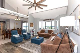 3 Bedroom Osage Beach Condo w/ Pool & Main Channel Views - 7