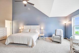 Amazing Views from Balcony, Loft & Gated Pool - 4