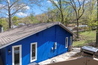 3mm Lake Ozark, Trailer Parking, Dock, Boat Slip, & Amazing Cove Views - 9