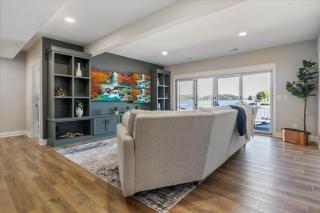 Accessible Lakeside Luxury at the 45mm w/ Private Dock, Sunset Views & More - 4