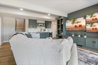 Accessible Lakeside Luxury at the 45mm w/ Private Dock, Sunset Views & More - 3